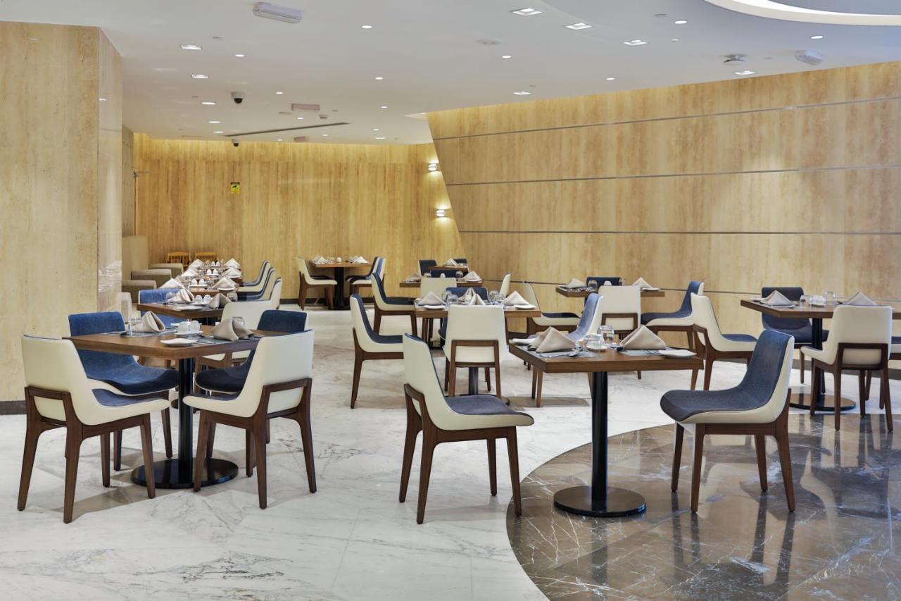 Vip Hotel Doha Qatar Extérieur photo The restaurant