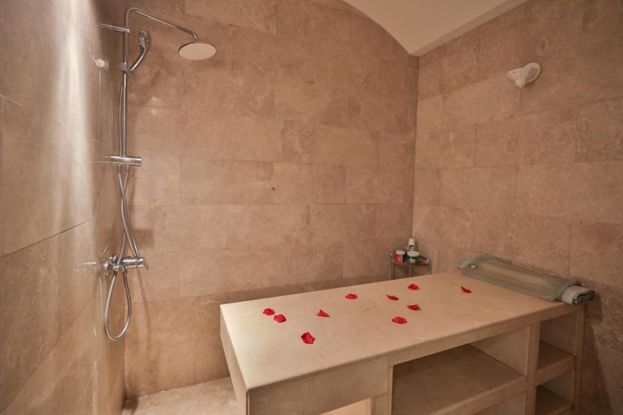 Vip Hotel Doha Qatar Extérieur photo A hammam in a hotel in Tunisia