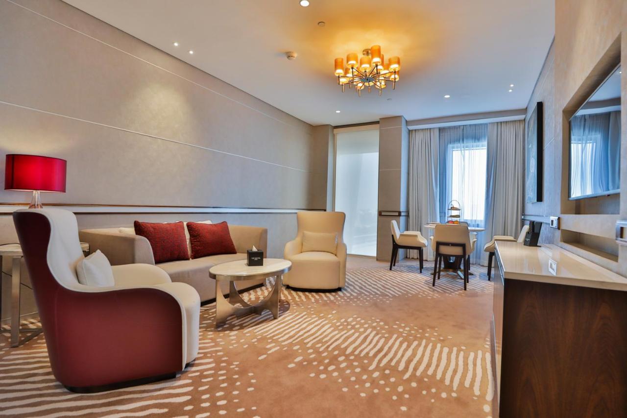 Vip Hotel Doha Qatar Extérieur photo Suite at the hotel